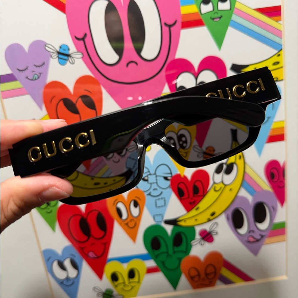 Gucci Wayfarer Sunglasses - Picture 3 of 6